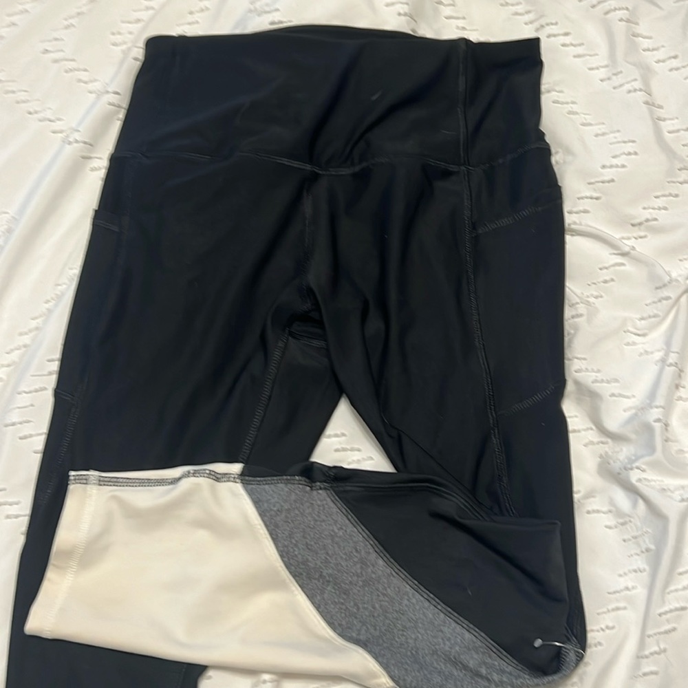 black grey and white leggings with pockets